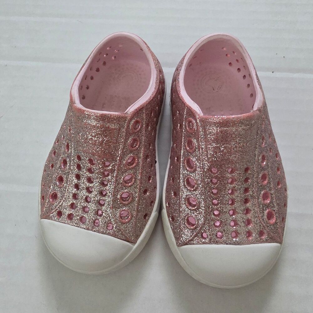 Native Jefferson Slip On Kids Water Shoes Pink Size C4 Lightweight Comfortable